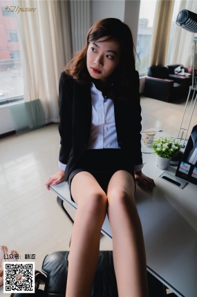 袜涩写真 VOL.019 乐乐腿神职业装