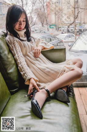 袜涩写真 VOL.023 莎莎的温柔毛衣与肤色丝袜