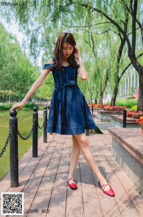 袜涩写真 VOL.036-乐乐在公园(丝袜falke12)