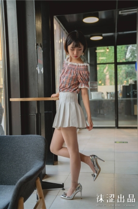 袜涩写真 VOL.073 暖暖~ 田园风百褶裙
