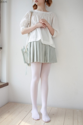 森萝财团写真 – JKFUN-009 50D白丝按摩仪