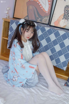 森萝财团写真 JKFUN-027 花里胡哨的民宿 5D白丝 默陌