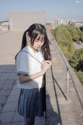 森萝财团写真 JKFUN-028 抑郁湖边与绝望天台 15D白丝 默陌
