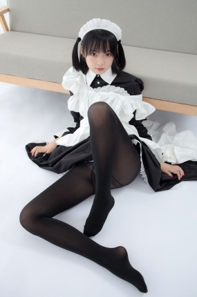 森萝财团写真 JKFUN-029 卉女仆 踩物 80D黑丝