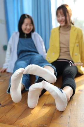 每足系列 2019-03-29 NO.003 肖弧与佳妹