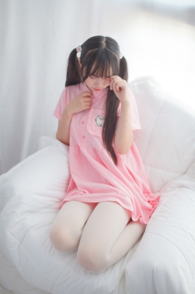 少女秩序-美丝写真 EXVOL.01 双马尾的黑白丝少女