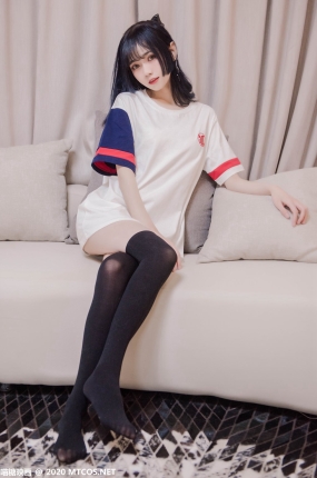 喵糖映画少女写真 VOL.331 居家黑丝妙龄少女