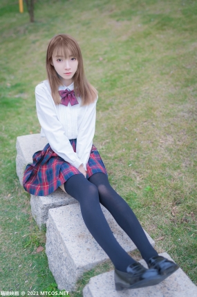 喵糖映画少女VOL.388 户外黑丝至服