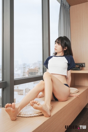 Limerence 子子 体操服 死库水脚底纹路