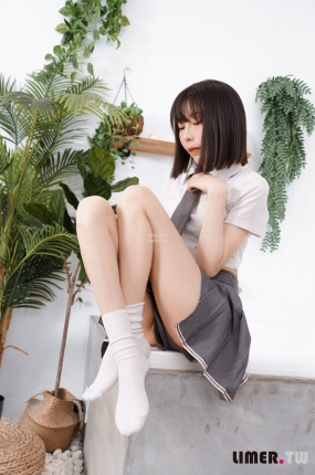 Limerence 素人林莹 JK小只马の姓感裸足