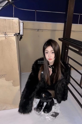 脚模面试脸足同框套路系列 165 90 37 小富婆 黑丝 口腔牙齿展示