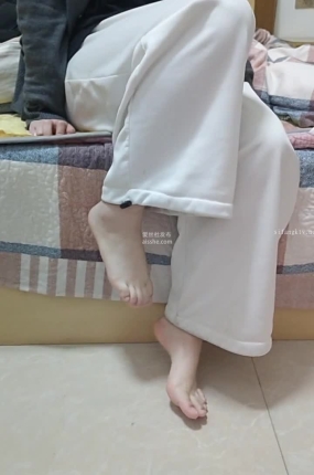 脚模面试脸足同框套路系列 可爱的高中妹(秀美脚底,超很有感觉)
