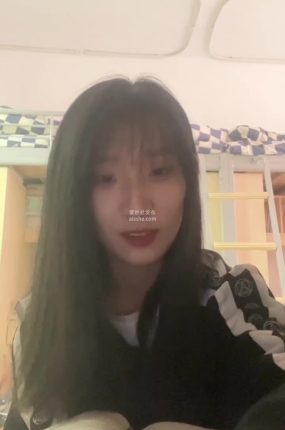 脚模面试脸足同框套路系列 双学生妹秀足