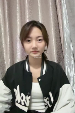 脚模面试脸足同框套路系列 素人学生妹可爱女孩