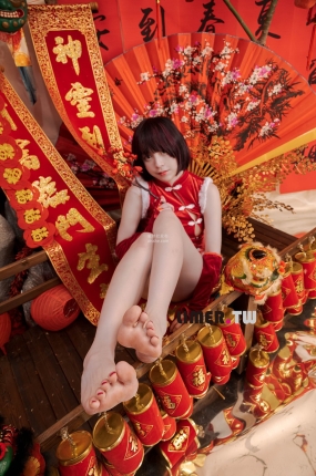 Limerence Yua 新年特輯 裸足 拜年