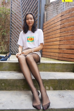 丝慕写真 旧系 第003期 三万姐《秋风与长腿的故事》